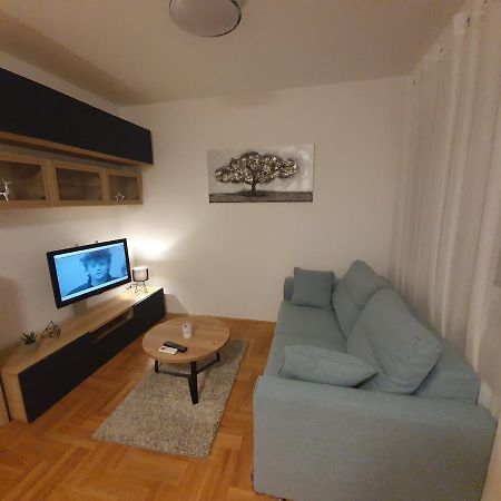 Ferienwohnung Apartman Luka Zagreb Exterior foto